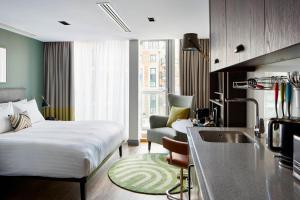 Residence Inn by Marriott London Kensington - Dining and Breakfast Options