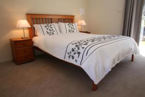 Richmond Coachmans Rest - Check-in and Check-out
