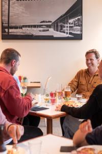 Riverfront Motel & Villas - Guest Ratings and Reviews