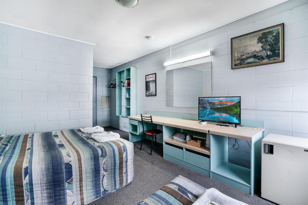Royal Hotel Review