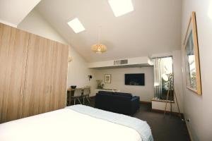 Salamanca Inn - Policies and Additional Information