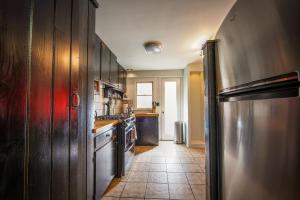 Serene Mountain Getaway, Hot Tub, Sauna, Lake View, Swim, Fish, Hiking, EV Plugin - Booking Your Stay