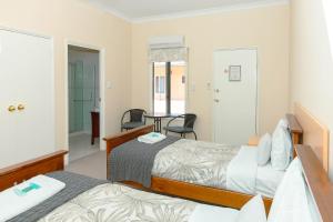 Settlers Hotel York - Questions About Your Stay