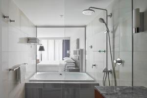 Sheraton Melbourne Hotel - Common Questions