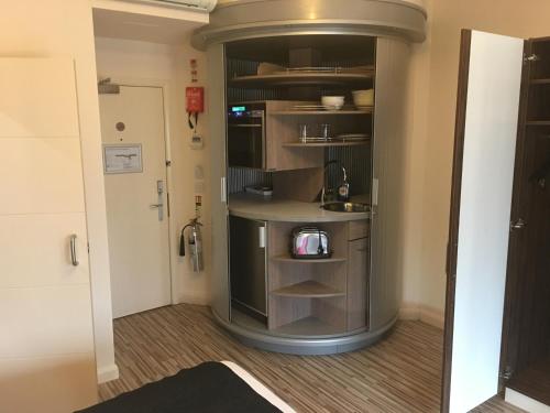 Simply Rooms & Suites - Hotel Services