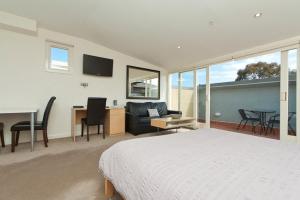 Sixty Two On Grey Serviced Apartments - Accessibility and Safety