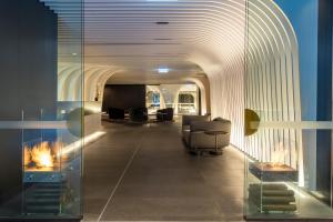 SKYE Suites Sydney - Deposit and Vaccination Requirement