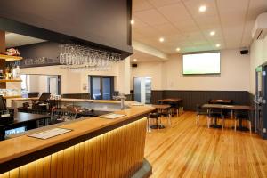 Sports Garden Hotel - Contact and Feedback