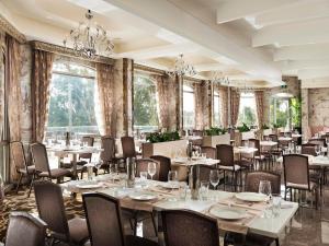 Swan River Hotel - Languages Spoken and Accessibility