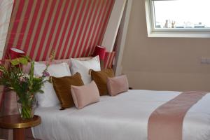 The if Boutique Hotel - Questions About Staying Here