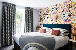 The Lodge Hotel - Putney - Hotel Policies