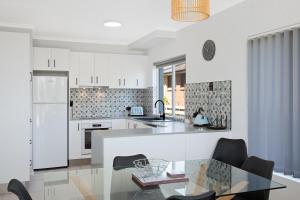 The Palms Apartments - Checking In and Out