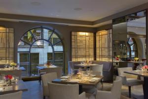 The Peninsula New York - Room Features