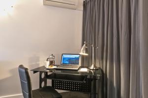 The Peninsula Riverside Serviced Apartments - Ideal for Couples and Families