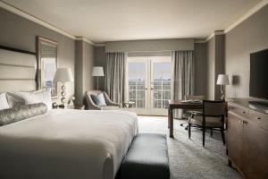 The Ritz-Carlton, St. Louis - Pet Policy