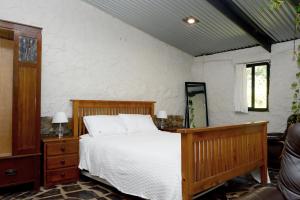 The Studio at Meadowbrook - Rates and Packages