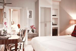 The Tophams Hotel - Location and Accessibility