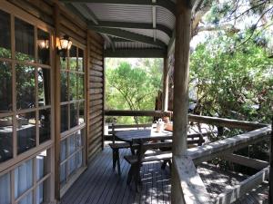 Ti-Tree Village - Nearby Attractions