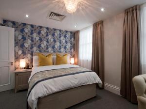 W12 Rooms - Common Questions