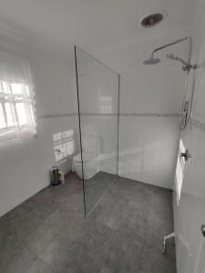 Walnut Cottage via Leongatha - Booking and Check-in