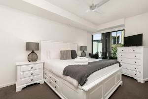 Waterfront Melbourne Apartments Review - Key Information