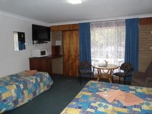 Wintersun Motel - Dining and Amenities