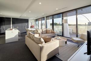 381 Cremorne - Additional Details