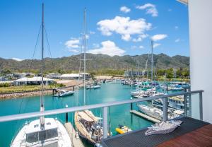 Absolute Waterfront Magnetic Island - Getting There and Around