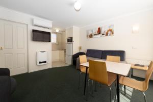 Barclay Motor Inn - Frequently Asked Questions
