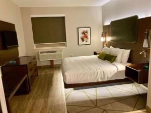 Best Western Plus Riata Hotel - Booking Your Stay
