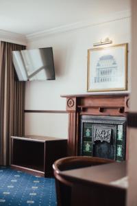 Boutique Hotel De Doelen - Questions About Staying Here