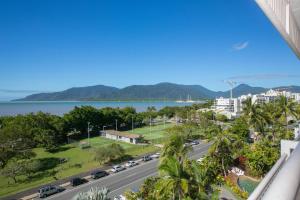 Cairns Luxury Seafront Apartment - Management and Ownership