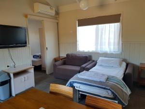 Canberra Carotel Motel - Additional Policies and Information