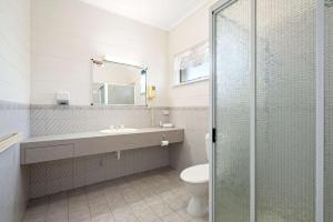 Comfort Inn & Suites King Avenue - Policy and Information