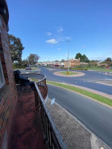 COMMERCIAL HOTEL KANIVA - Frequently Asked Questions