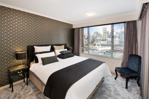 Darling Harbour Getaway - Parking and Additional Services