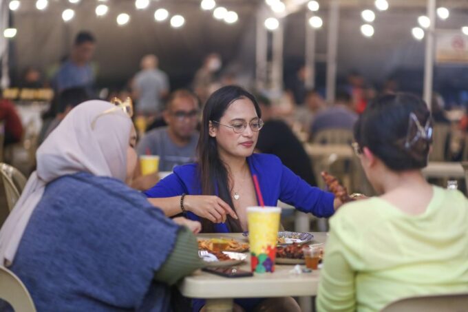 ⭐ Makati Filipino Street Food With Venus ⭐ - Social Media Collaborations