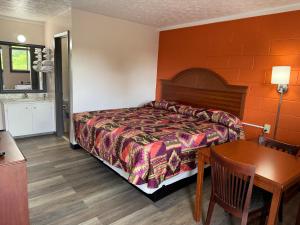 Economy Inn - Getting to the Hotel