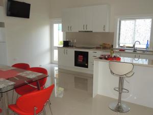 Glenelg - Marina Retreat - The Last Word