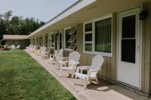 Hillside Inn - Booking Your Stay