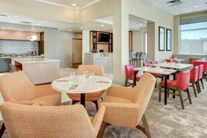 Hilton Garden Inn Lakewood - Booking Your Stay