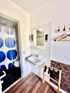 Hotel Amsterdam Inn - Nearby Attractions