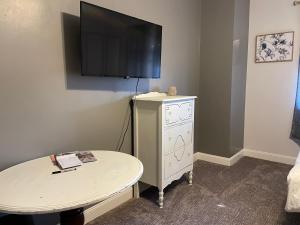 Hotel Phillips - Check-in and Policies