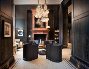 Kimpton - Fitzroy London, an IHG Hotel - Nearby Attractions and Connections
