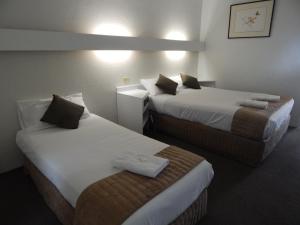 Kingston Lobster Motel - Frequently Asked Questions