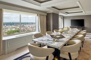 London Hilton on Park Lane - Common Questions