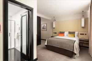 Montcalm Royal London House, London City - Nearby Attractions