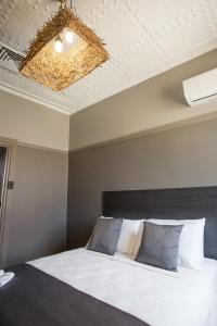 Nags Head Hotel - Booking Your Stay