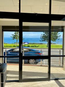 Ocean Beach Hotel - Accessibility and Languages