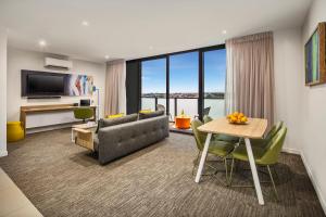 Quest Dandenong Central - Language Support